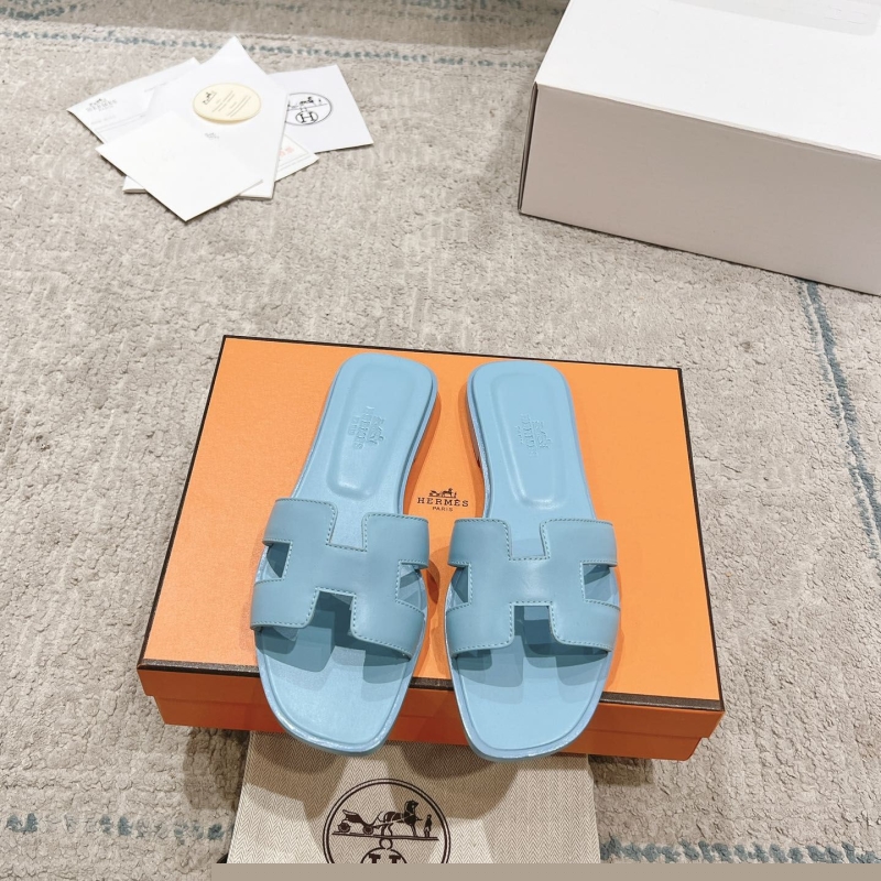 H**mes slippers